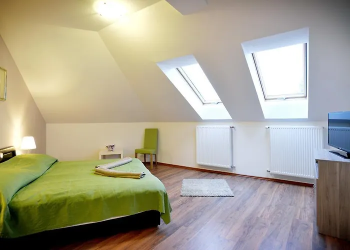 Corner 아파트 에게르