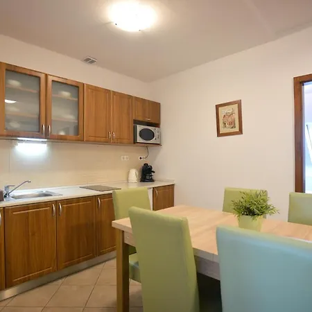 Corner Apartment *