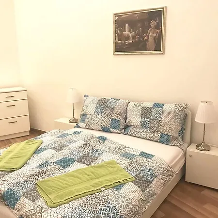 Corner Apartment *