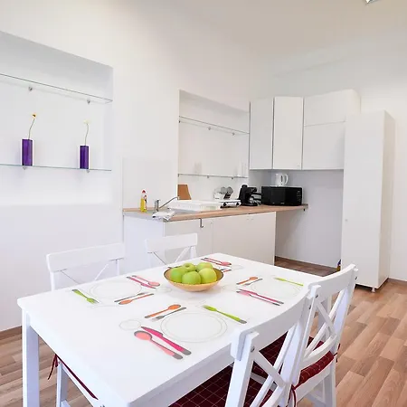 Corner Apartman
