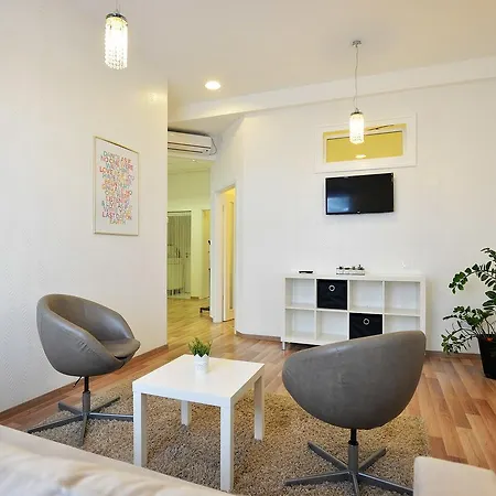 Corner Apartment *